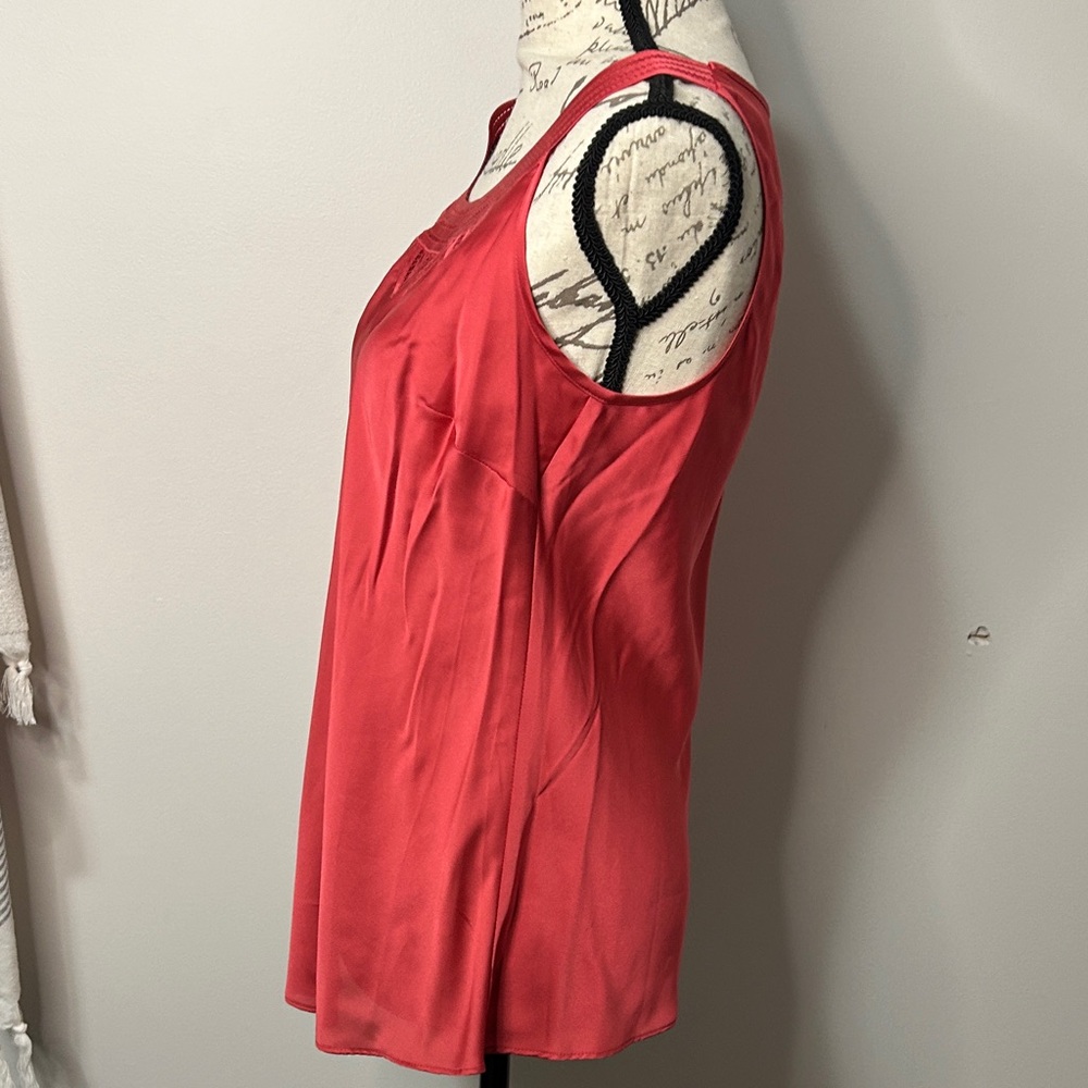 LOFT‎ Red Sleeveless Blouse ladies size 6 - Picture 3 of 6